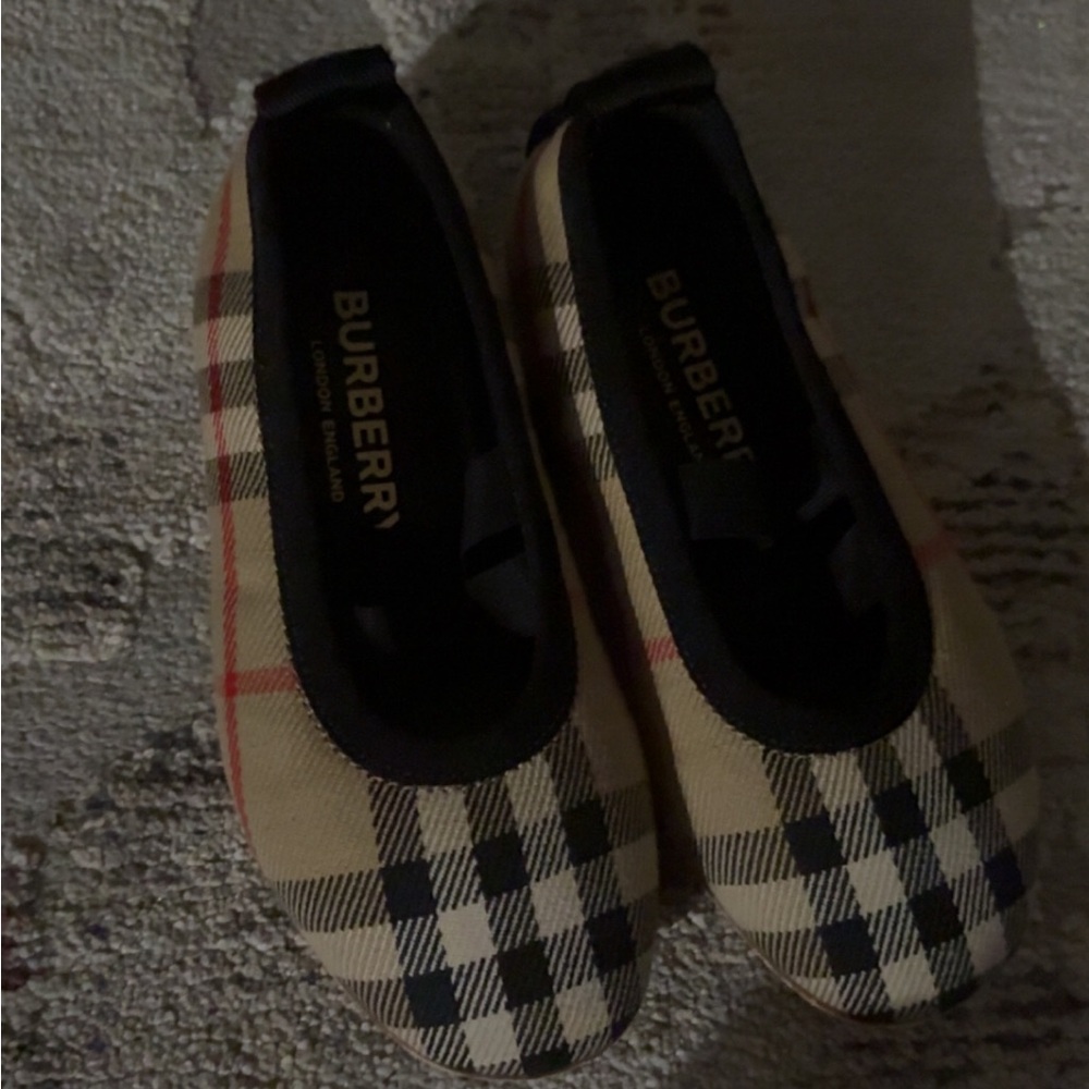 Burberry Checkered Ballet Flats in Cream and Black